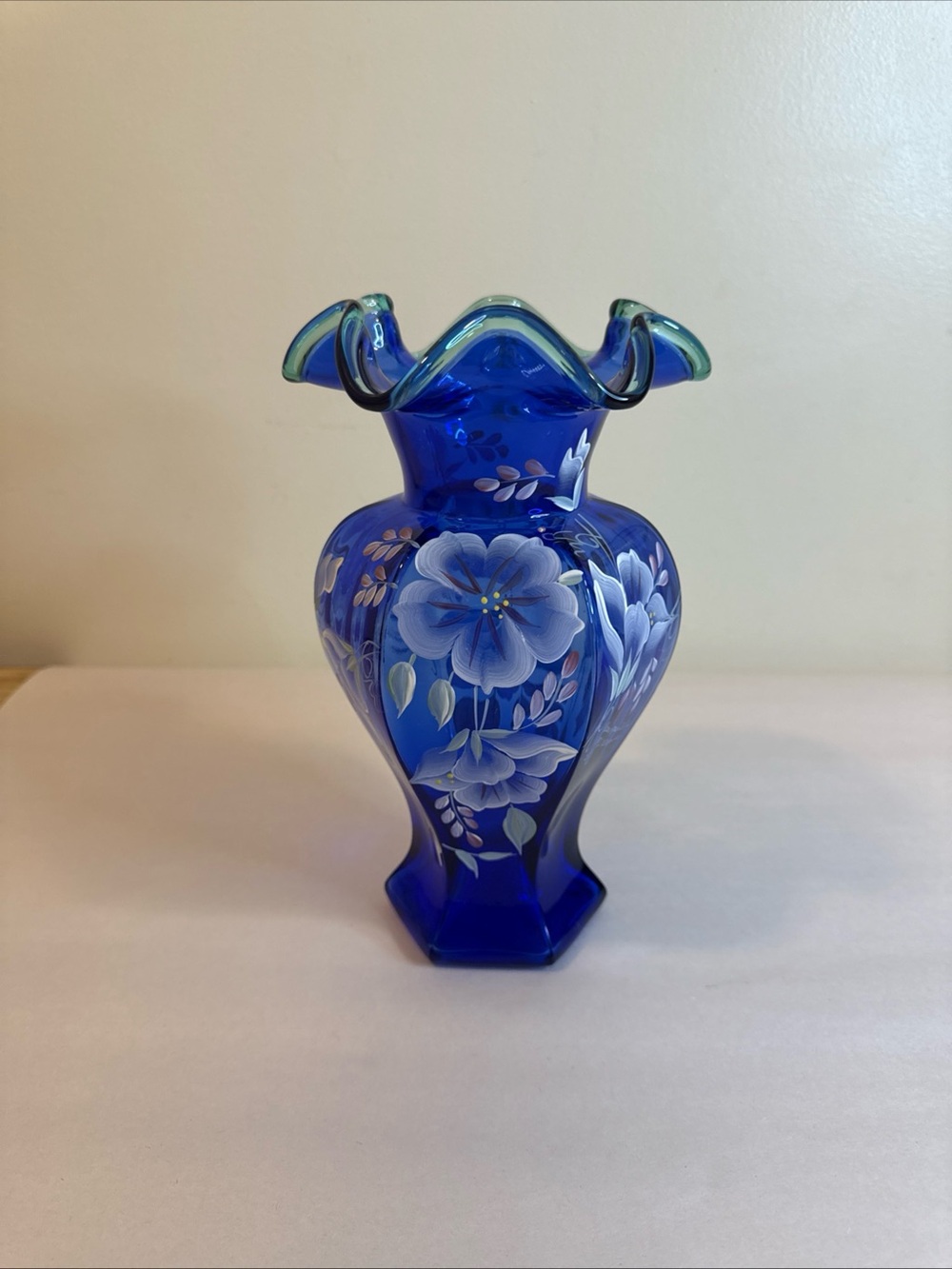 FENTON ART GLASS COLBALT BLUE 75TH ANNIVERSARY 1998 HAND PAINTED FLOWERS VASE